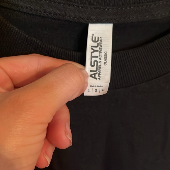 Selena Tee. Size L. - Picture 4 of 5